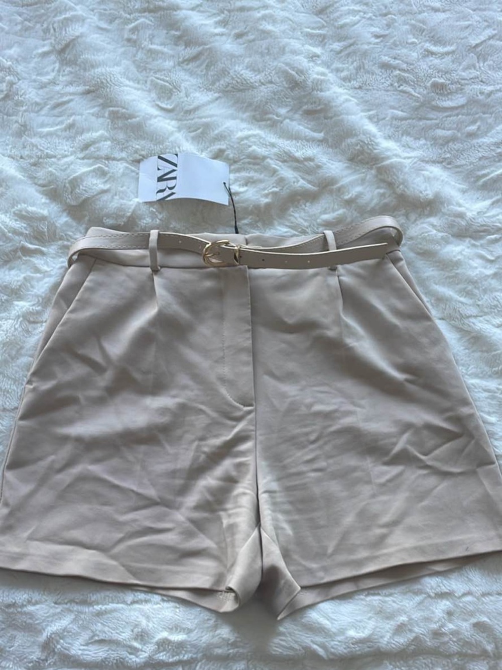 NWT Zara shorts with belt